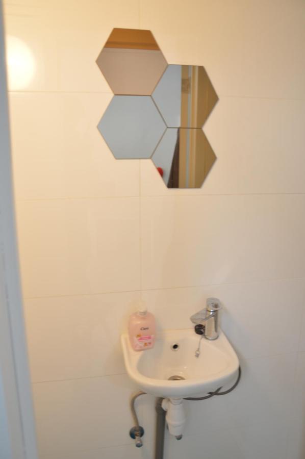 Apartamento Awesome Studio In Marolles Bruselas Exterior foto