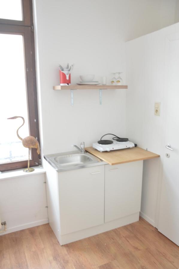 Apartamento Awesome Studio In Marolles Bruselas Exterior foto